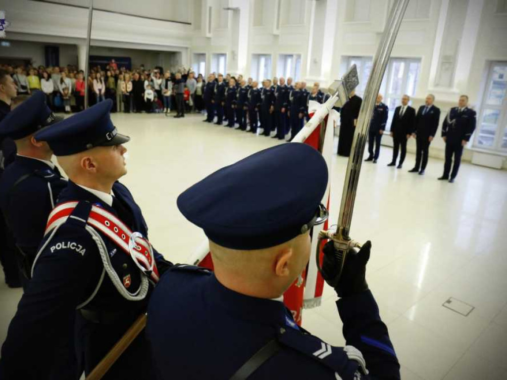 100 nowych policjantów w Lubelskiej Policji. Zasilą również szeregi hrubieszowskiej komendy [ZDJĘCIA]