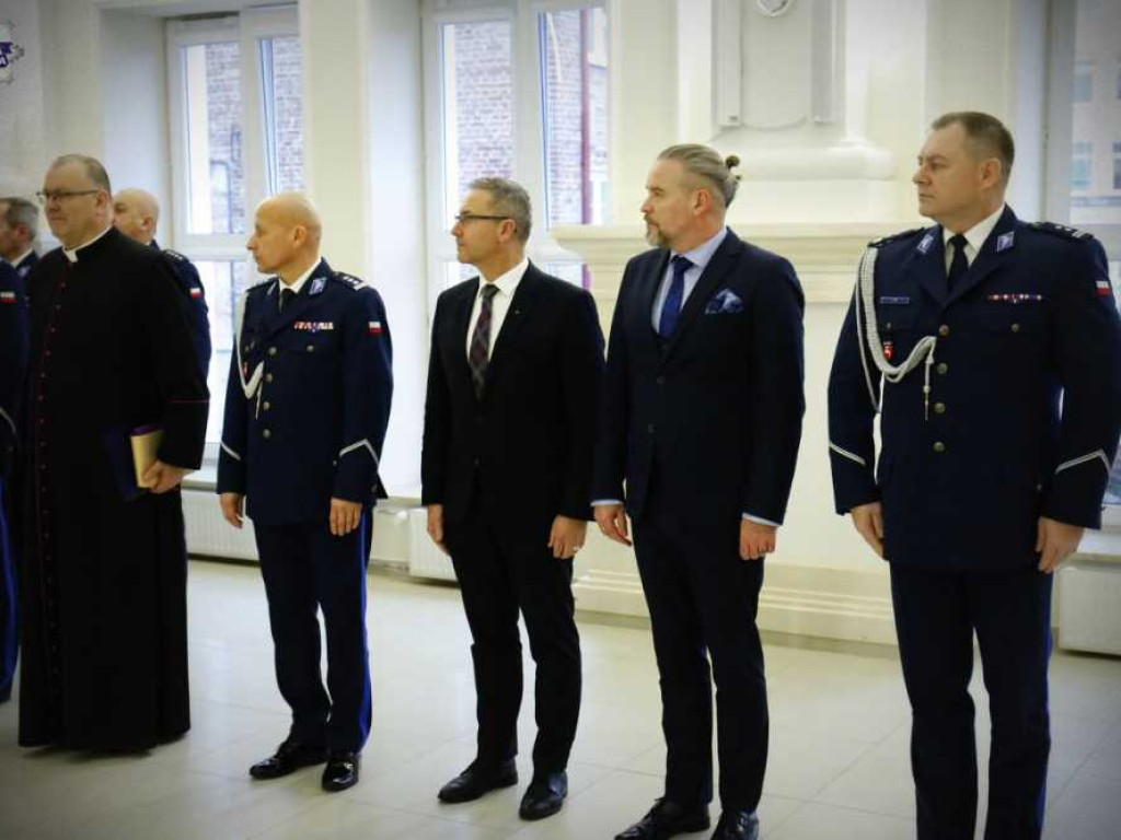 100 nowych policjantów w Lubelskiej Policji. Zasilą również szeregi hrubieszowskiej komendy [ZDJĘCIA]