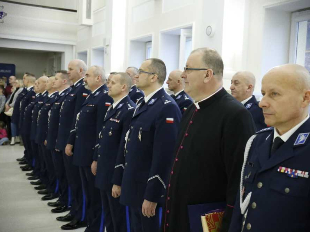 100 nowych policjantów w Lubelskiej Policji. Zasilą również szeregi hrubieszowskiej komendy [ZDJĘCIA]