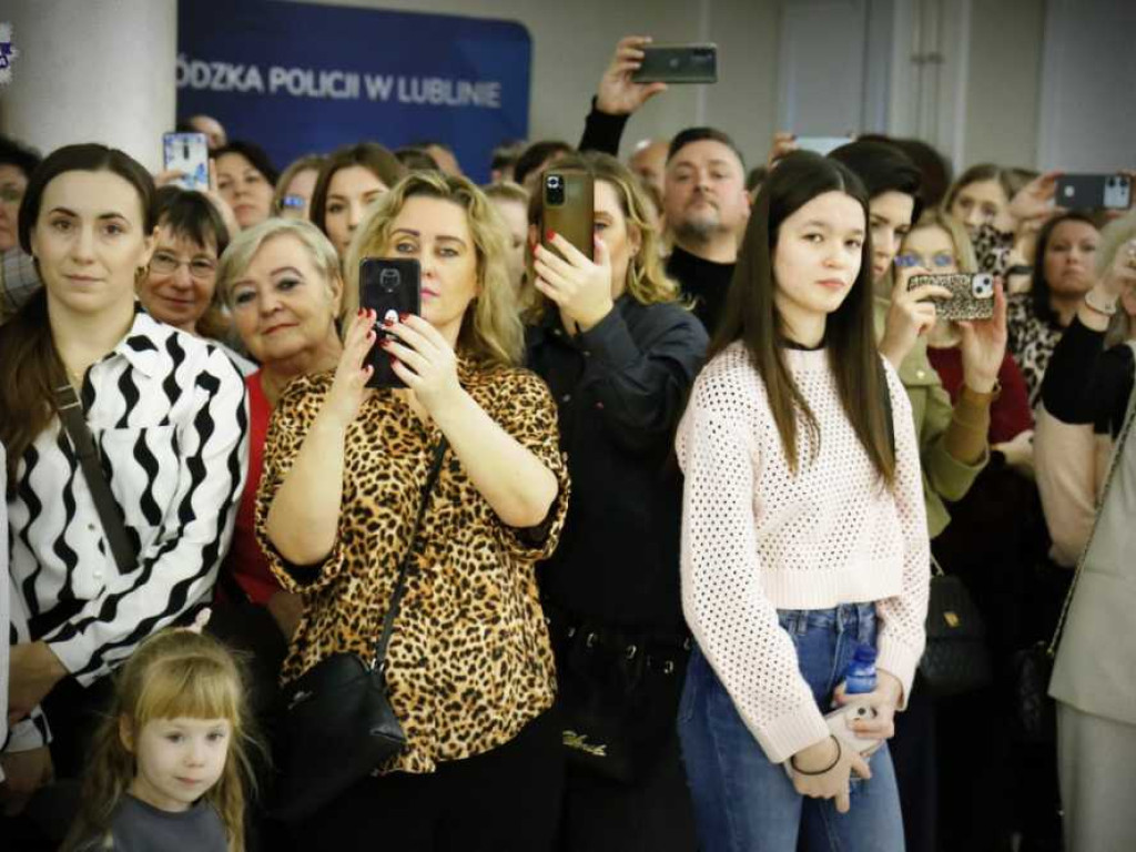 100 nowych policjantów w Lubelskiej Policji. Zasilą również szeregi hrubieszowskiej komendy [ZDJĘCIA]