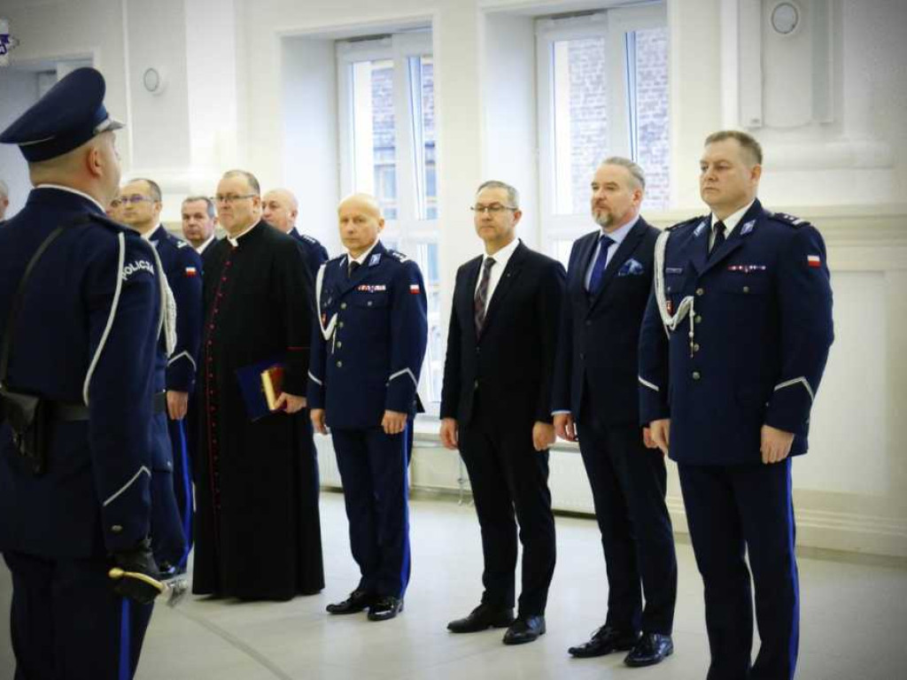 100 nowych policjantów w Lubelskiej Policji. Zasilą również szeregi hrubieszowskiej komendy [ZDJĘCIA]