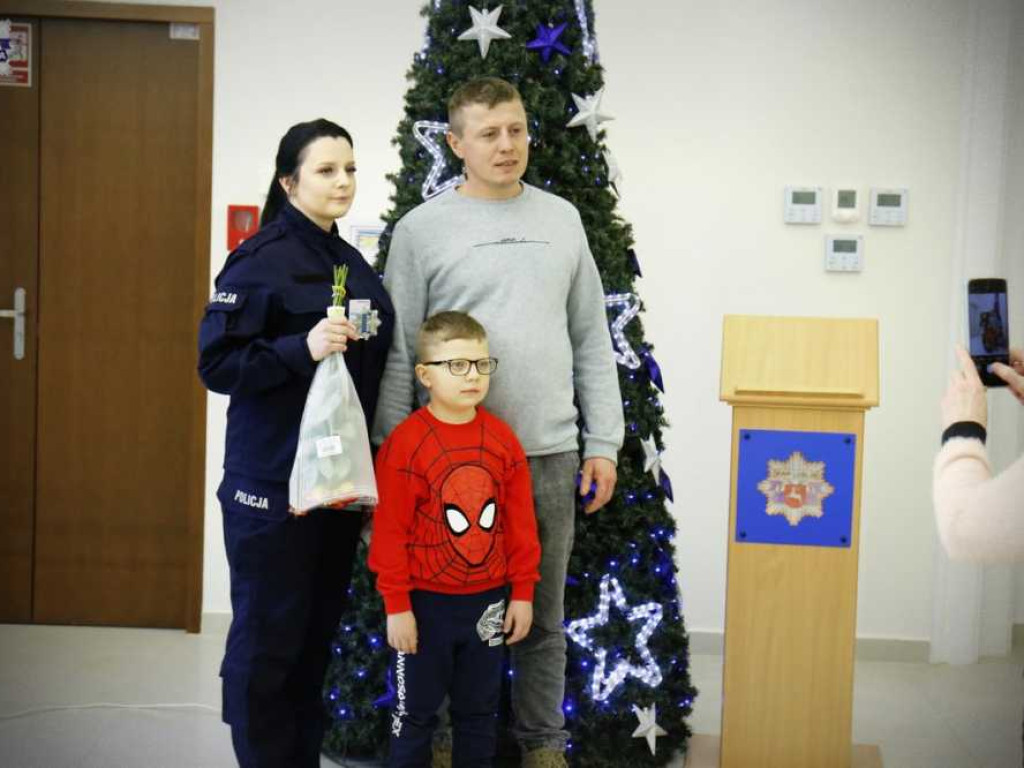 100 nowych policjantów w Lubelskiej Policji. Zasilą również szeregi hrubieszowskiej komendy [ZDJĘCIA]