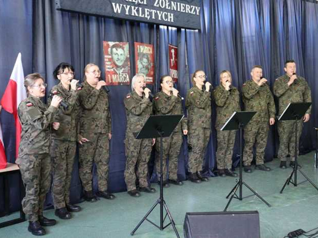 Hrubieszów: Hubal zaśpiewał dla dzieci [ZDJĘCIA]
