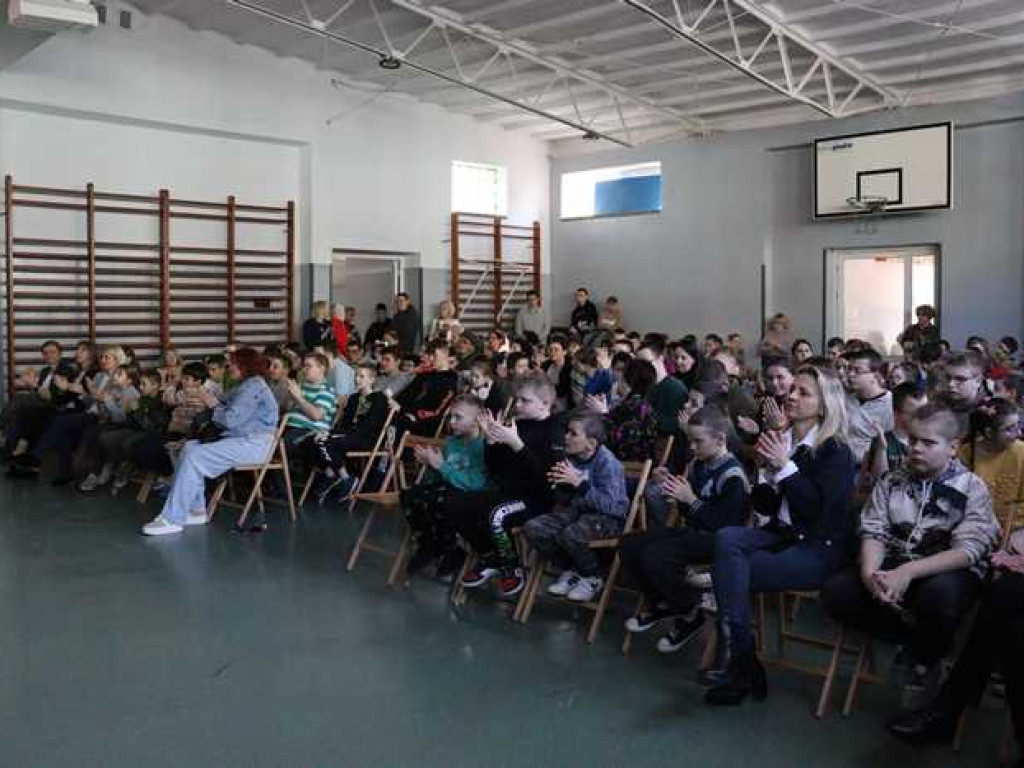 Hrubieszów: Hubal zaśpiewał dla dzieci [ZDJĘCIA]