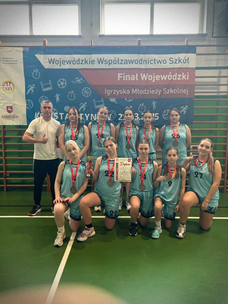 Hrubieszów: Dziewczęta z Jedynki trzecie w województwie! [ZDJĘCIA]