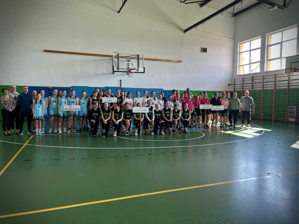 Hrubieszów: Dziewczęta z Jedynki trzecie w województwie! [ZDJĘCIA]