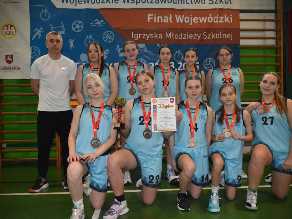 Hrubieszów: Dziewczęta z Jedynki trzecie w województwie! [ZDJĘCIA]