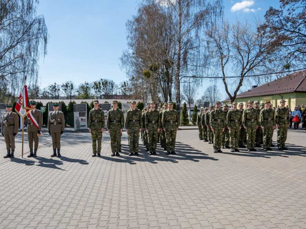 Ślubowanie 47 nowych funkcjonariuszy SG [ZDJĘCIA]
