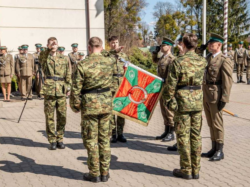 Ślubowanie 47 nowych funkcjonariuszy SG [ZDJĘCIA]