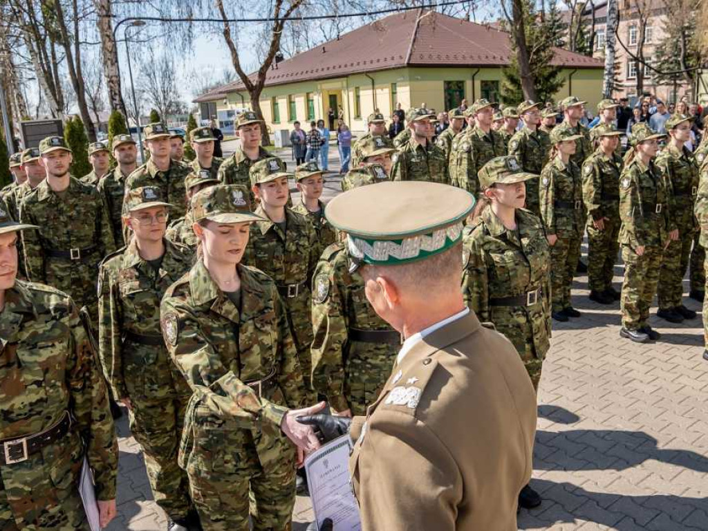 Ślubowanie 47 nowych funkcjonariuszy SG [ZDJĘCIA]