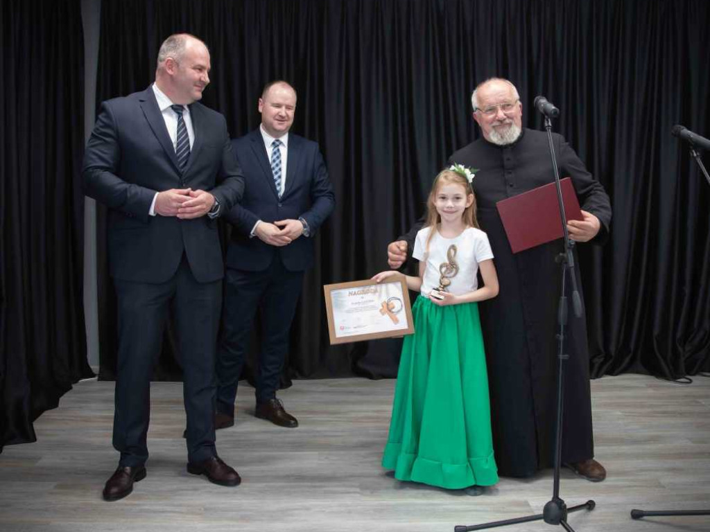 Wyśpiewali nagrody! IV Powiatowy Przegląd Pieśni Pasyjnej i Pokutnej w Dołhobyczowie [ZDJĘCIA]