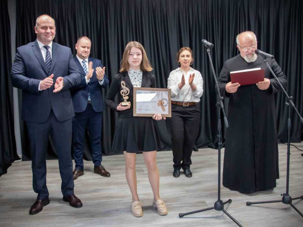 Wyśpiewali nagrody! IV Powiatowy Przegląd Pieśni Pasyjnej i Pokutnej w Dołhobyczowie [ZDJĘCIA]