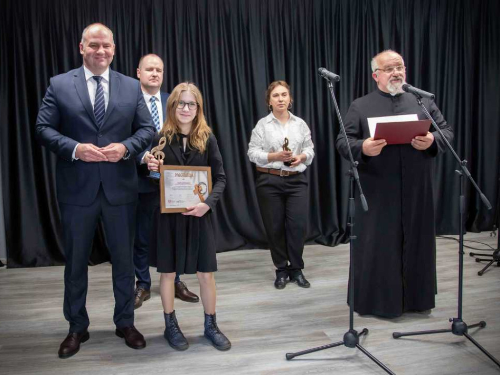 Wyśpiewali nagrody! IV Powiatowy Przegląd Pieśni Pasyjnej i Pokutnej w Dołhobyczowie [ZDJĘCIA]