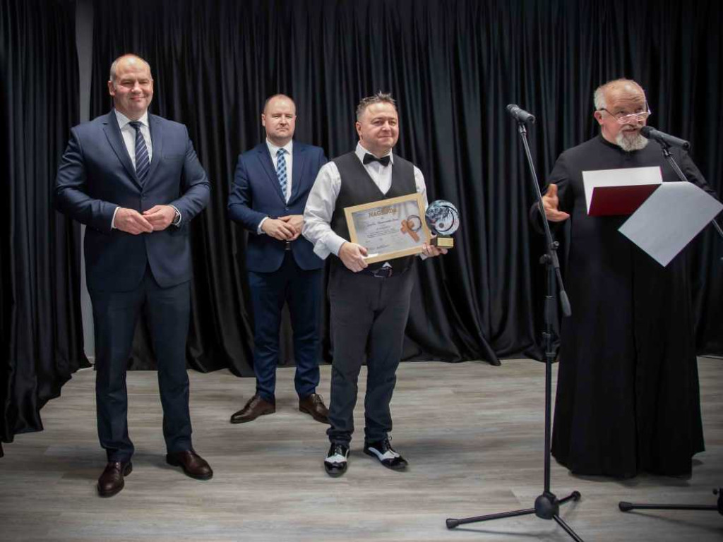 Wyśpiewali nagrody! IV Powiatowy Przegląd Pieśni Pasyjnej i Pokutnej w Dołhobyczowie [ZDJĘCIA]