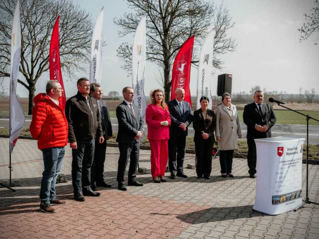 Otwarto zmodernizowany odcinek DW850 łączącej Hrubieszów z Tomaszowem [ZDJĘCIA]