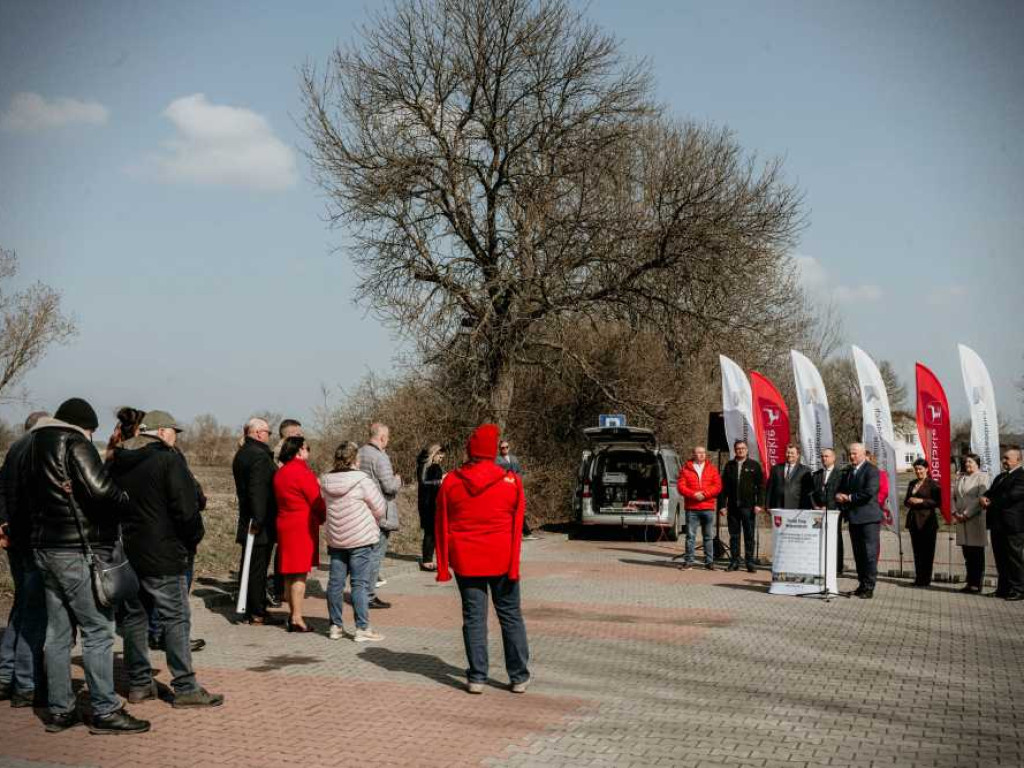 Otwarto zmodernizowany odcinek DW850 łączącej Hrubieszów z Tomaszowem [ZDJĘCIA]