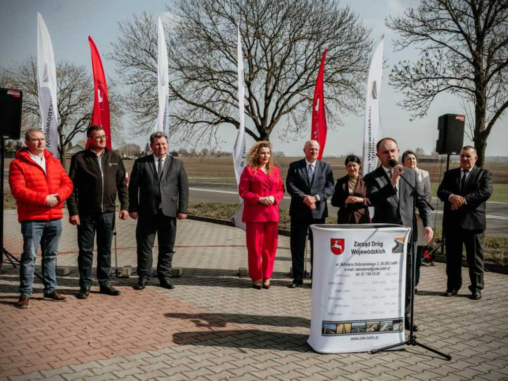 Otwarto zmodernizowany odcinek DW850 łączącej Hrubieszów z Tomaszowem [ZDJĘCIA]