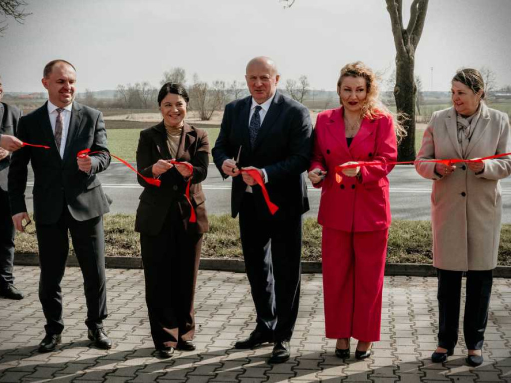 Otwarto zmodernizowany odcinek DW850 łączącej Hrubieszów z Tomaszowem [ZDJĘCIA]