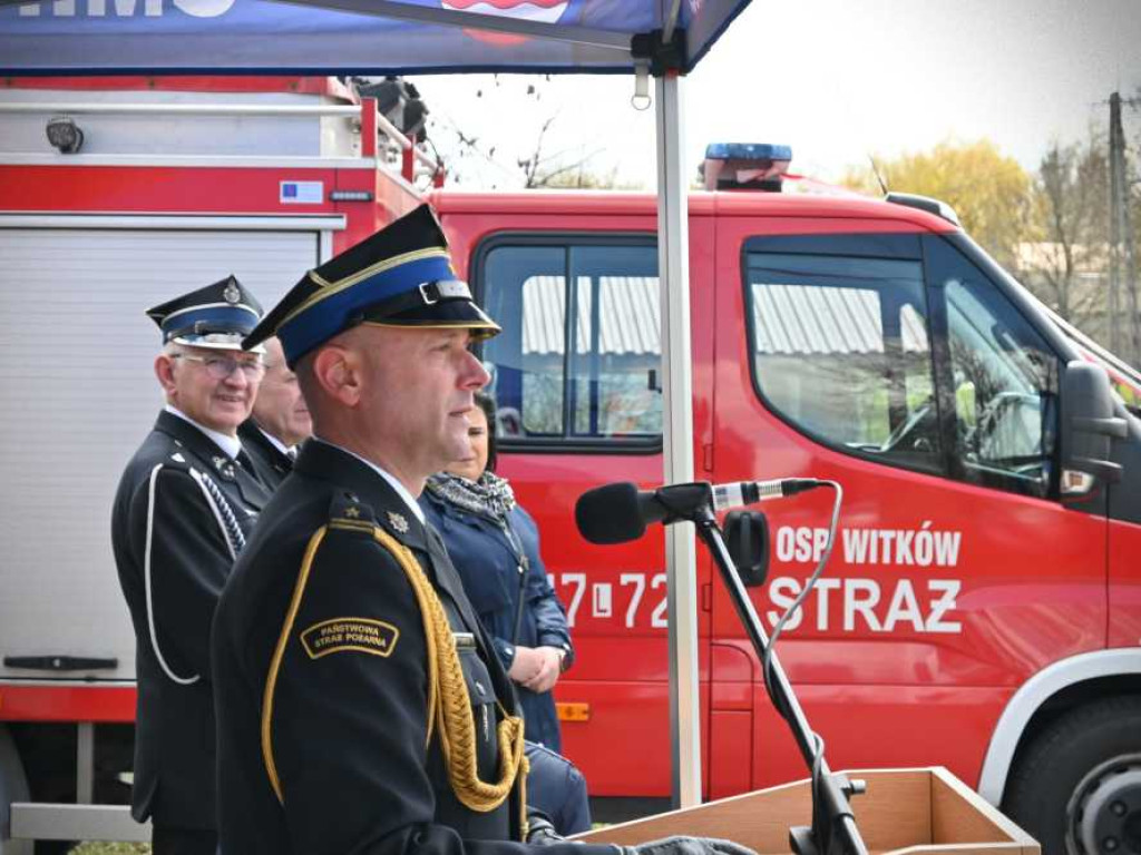 Nowy wóz dla druhów ochotników [ZDJĘCIA]
