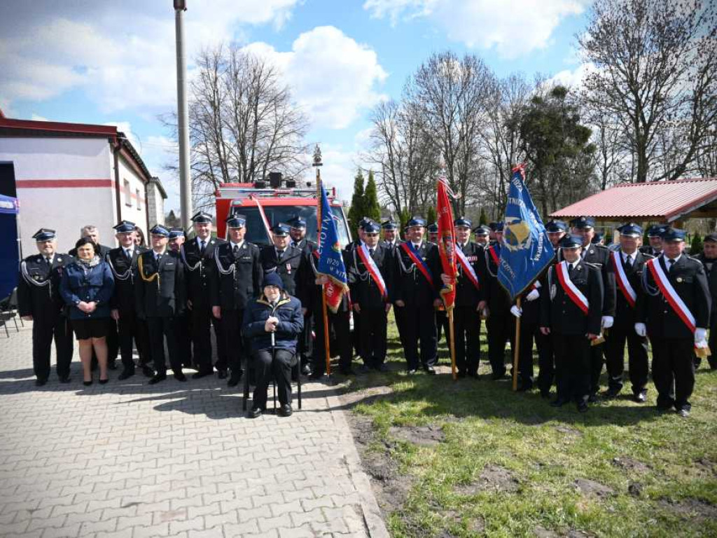 Nowy wóz dla druhów ochotników [ZDJĘCIA]