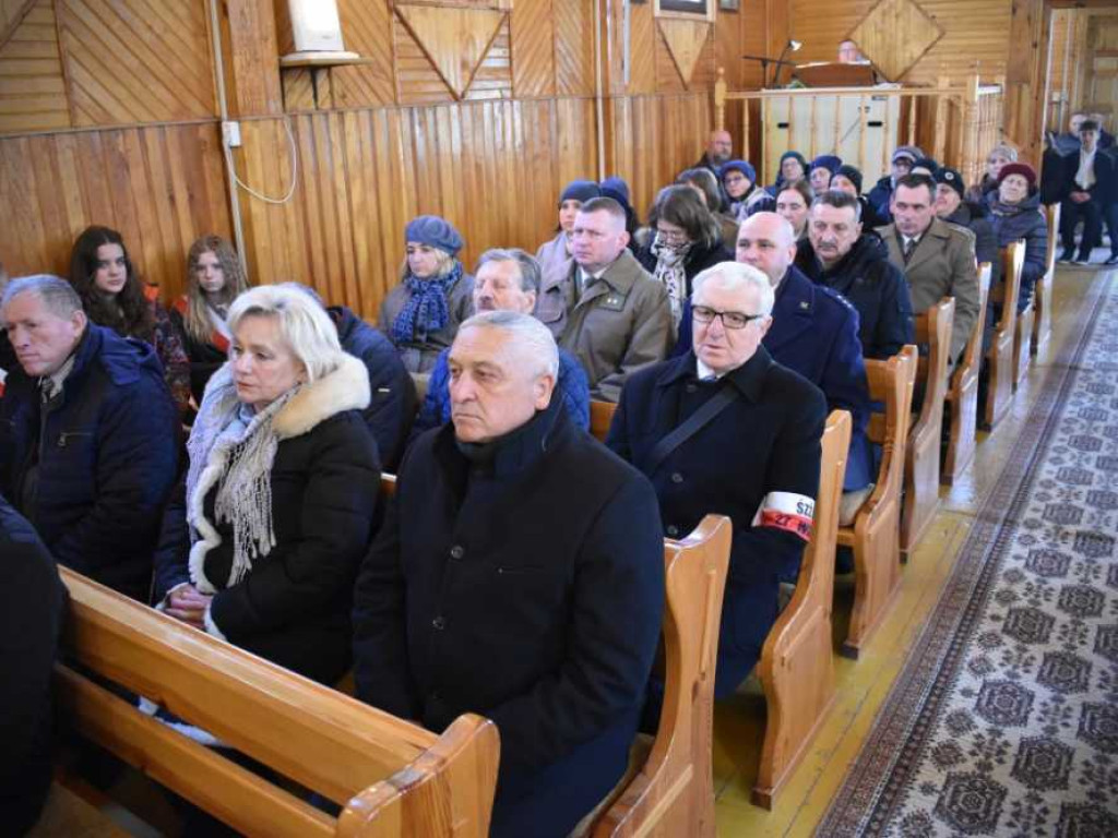 Oddali hołd ofiarom Katynia i Katastrofy Smoleńskiej [ZDJĘCIA]