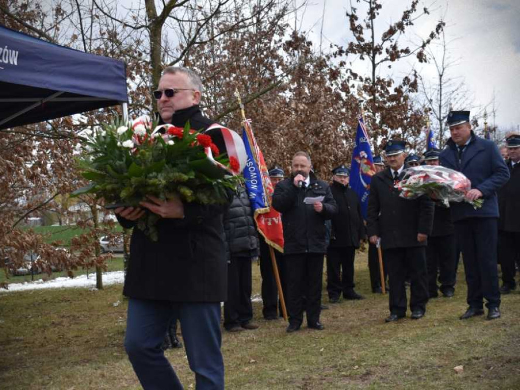 Oddali hołd ofiarom Katynia i Katastrofy Smoleńskiej [ZDJĘCIA]