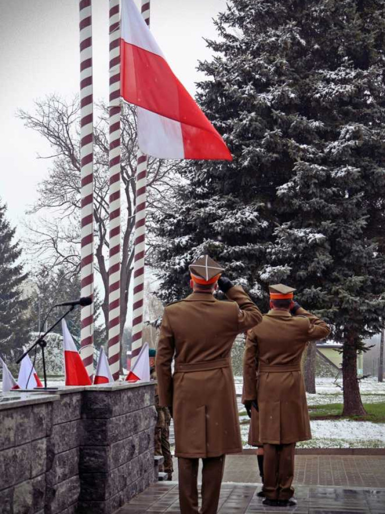 Oddali hołd ofiarom Katynia i Katastrofy Smoleńskiej [ZDJĘCIA]