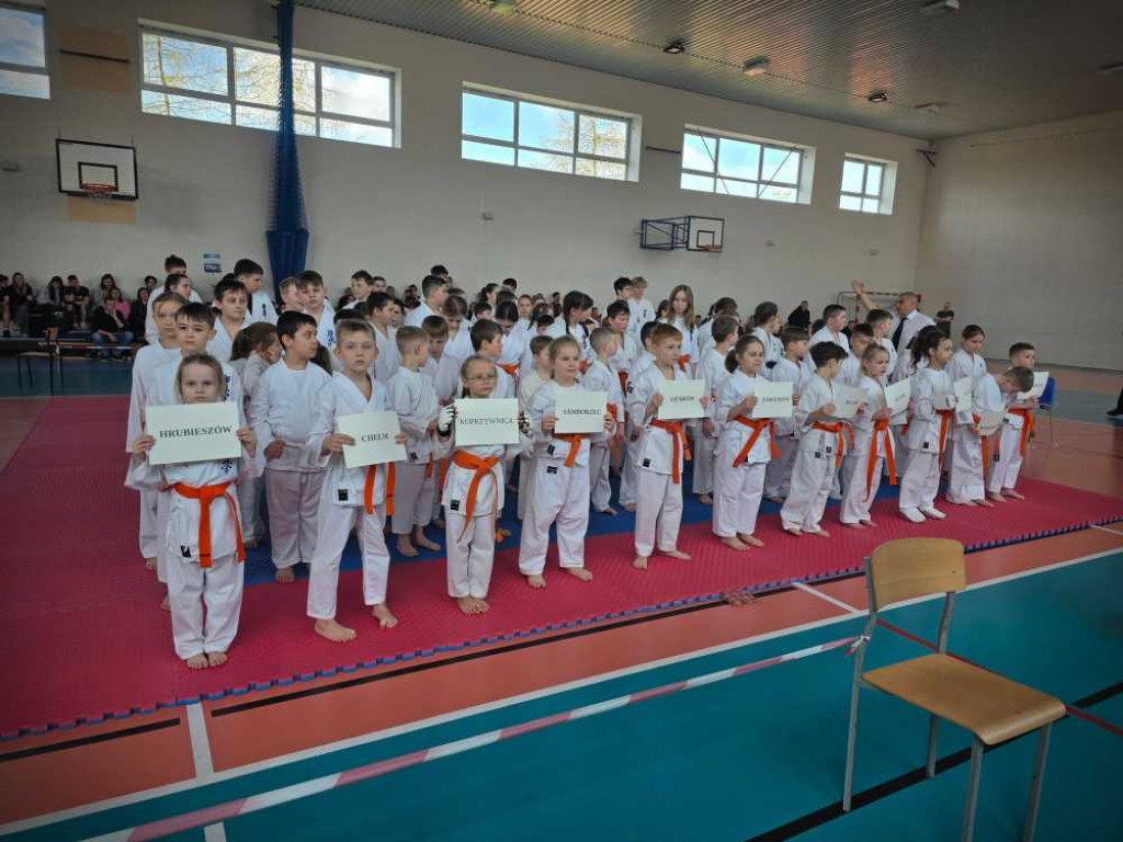 Walczyli na macie. Ogólnopolski turniej karate w Hrubieszowie [ZDJĘCIA]