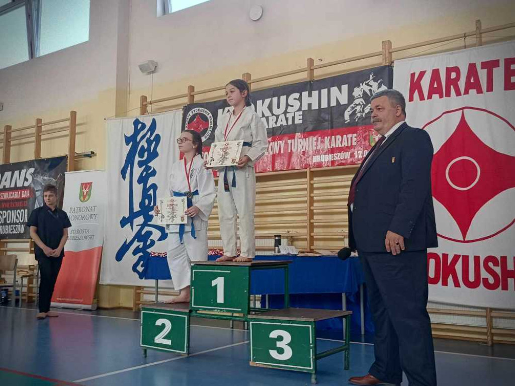 Walczyli na macie. Ogólnopolski turniej karate w Hrubieszowie [ZDJĘCIA]