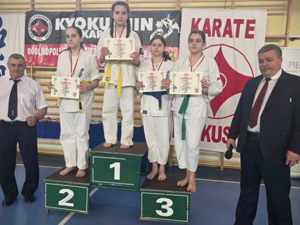 Walczyli na macie. Ogólnopolski turniej karate w Hrubieszowie [ZDJĘCIA]
