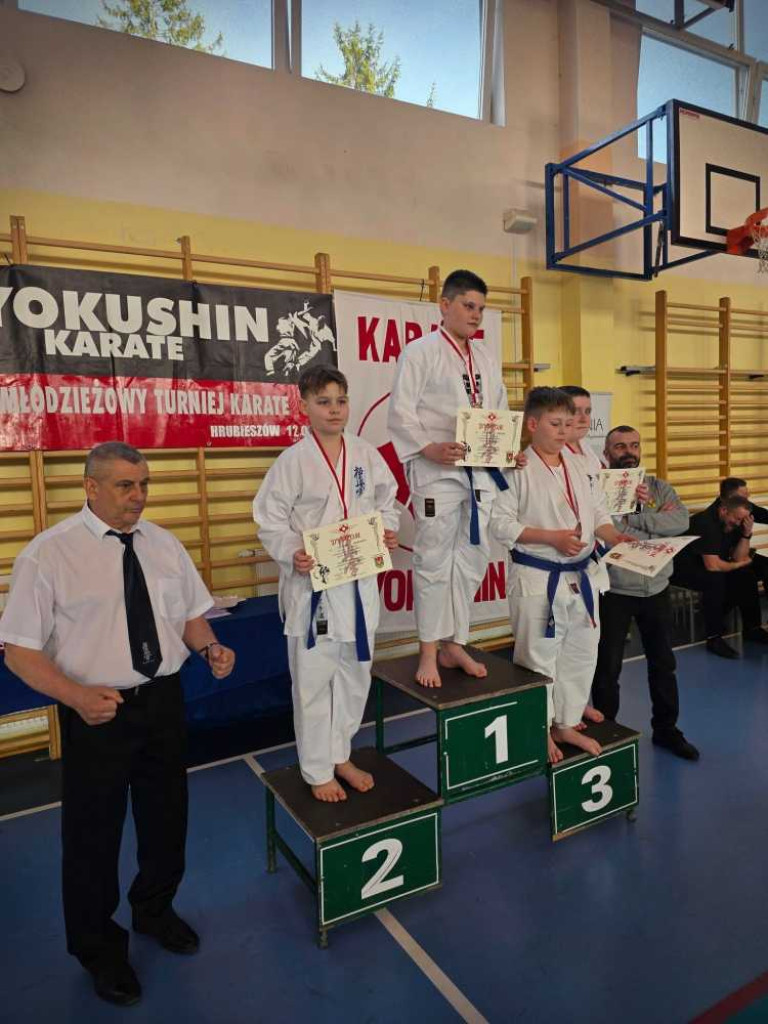 Walczyli na macie. Ogólnopolski turniej karate w Hrubieszowie [ZDJĘCIA]