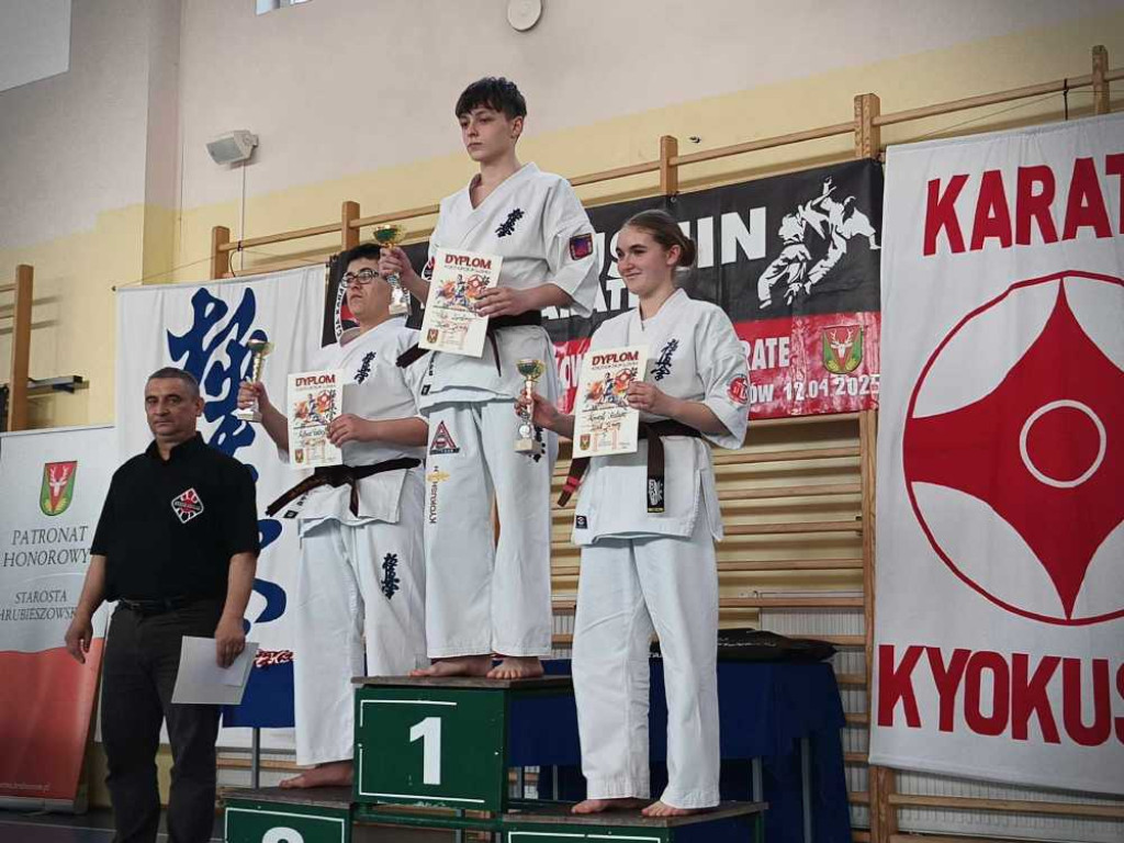 Walczyli na macie. Ogólnopolski turniej karate w Hrubieszowie [ZDJĘCIA]