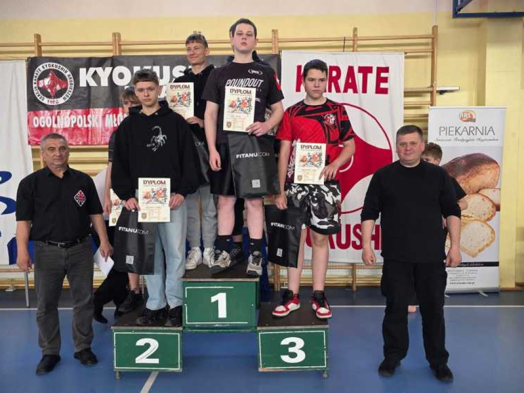 Walczyli na macie. Ogólnopolski turniej karate w Hrubieszowie [ZDJĘCIA]