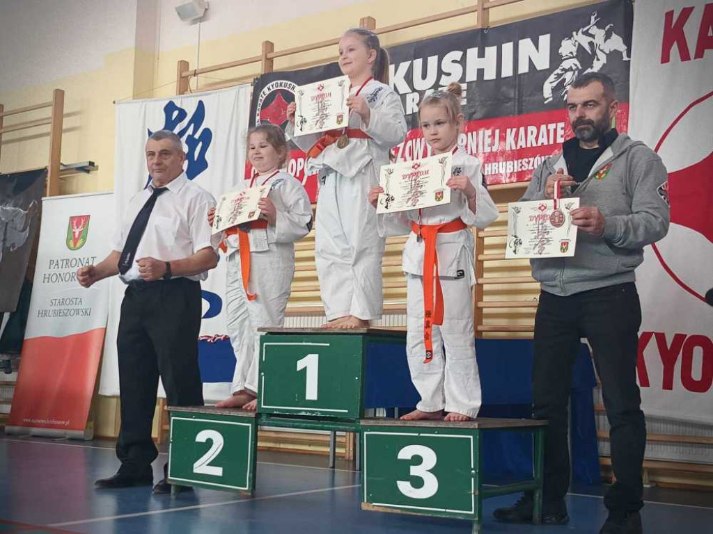 Walczyli na macie. Ogólnopolski turniej karate w Hrubieszowie [ZDJĘCIA]