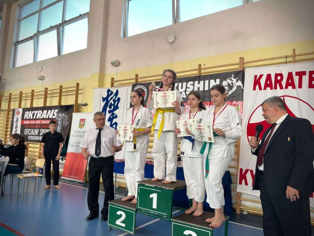 Walczyli na macie. Ogólnopolski turniej karate w Hrubieszowie [ZDJĘCIA]