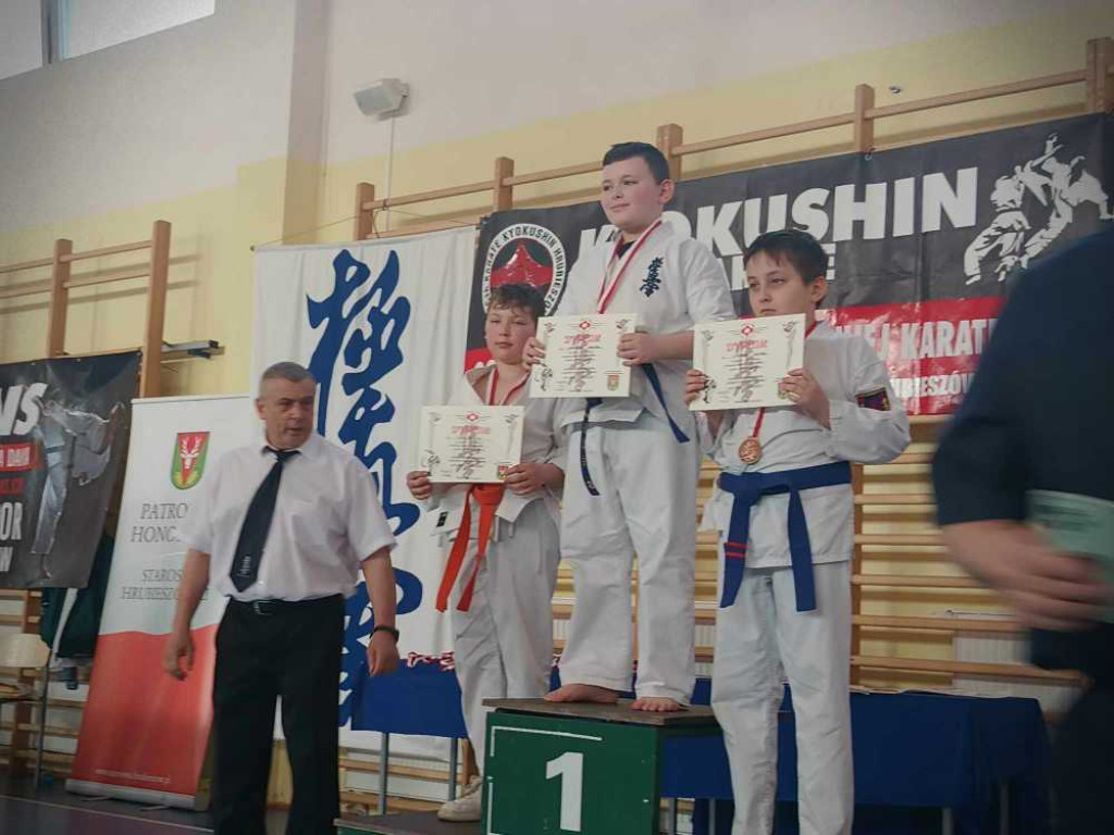 Walczyli na macie. Ogólnopolski turniej karate w Hrubieszowie [ZDJĘCIA]