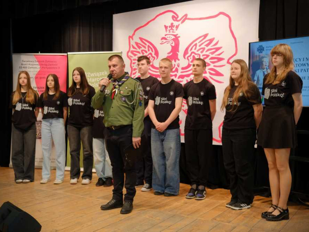 Za nami Dziecięcy i Młodzieżowy Powiatowy Przegląd Piosenki Patriotycznej [ZDJĘCIA]