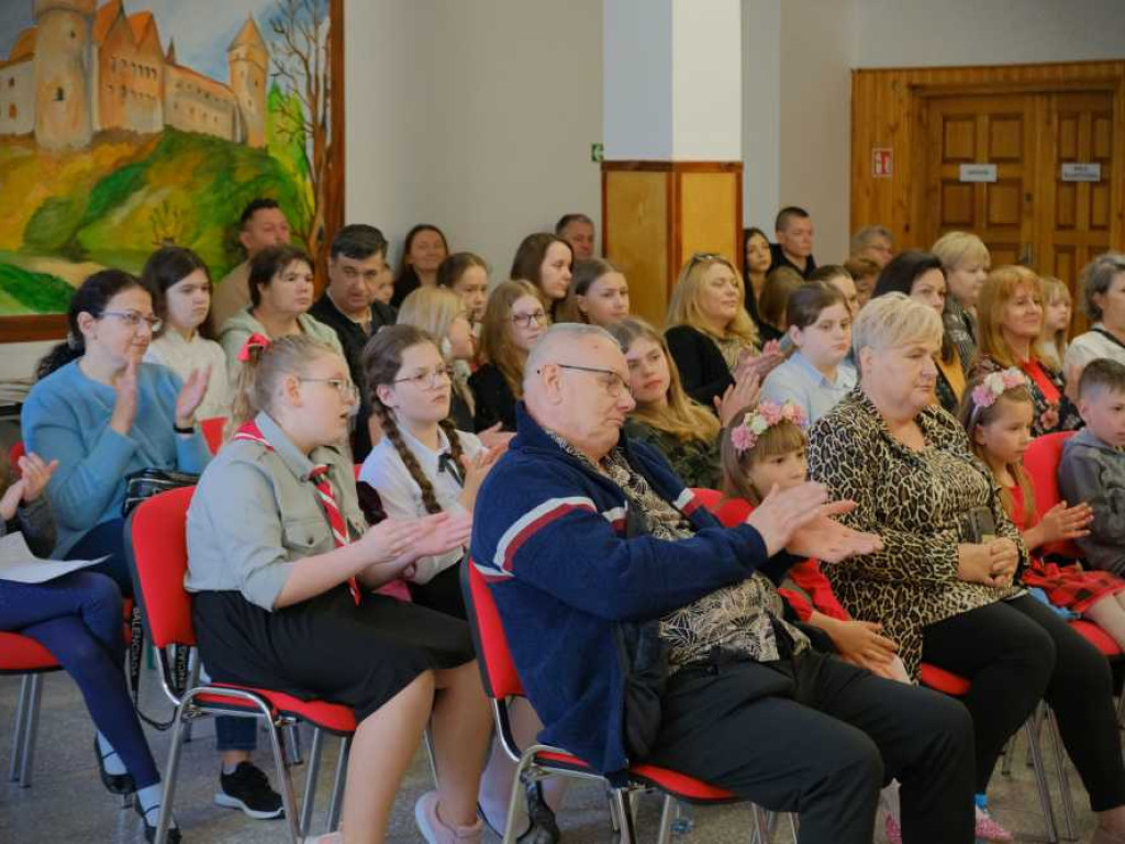 Za nami Dziecięcy i Młodzieżowy Powiatowy Przegląd Piosenki Patriotycznej [ZDJĘCIA]