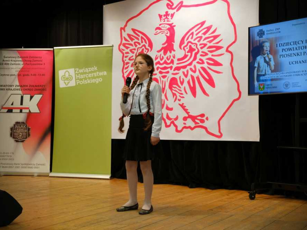 Za nami Dziecięcy i Młodzieżowy Powiatowy Przegląd Piosenki Patriotycznej [ZDJĘCIA]