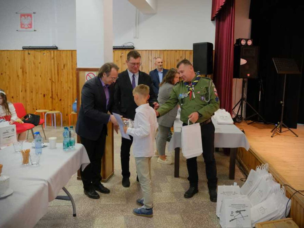 Za nami Dziecięcy i Młodzieżowy Powiatowy Przegląd Piosenki Patriotycznej [ZDJĘCIA]