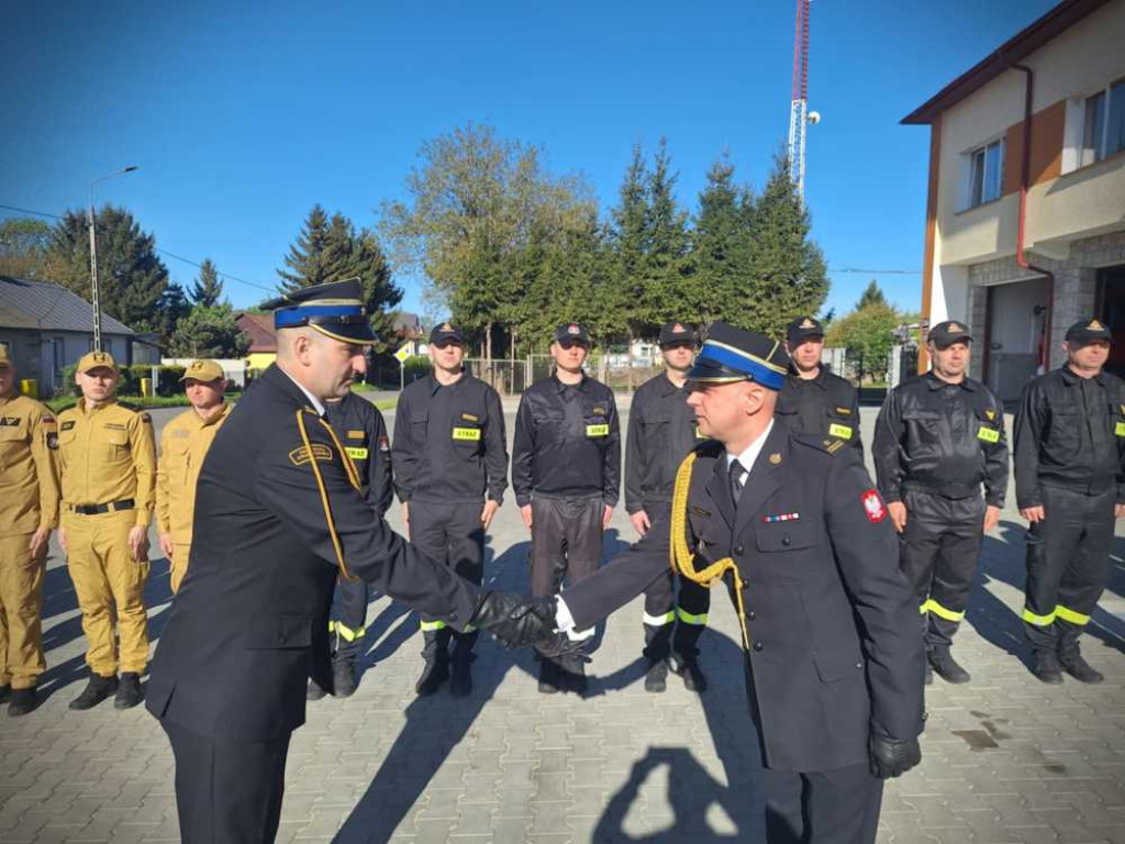 Hrubieszów: Strażacy uczcili Dzień Flagi [ZDJĘCIA]