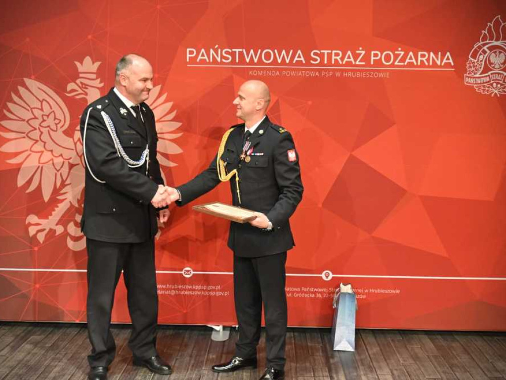 Dzień Strażaka w Hrubieszowie. Awanse i odznaczenia [ZDJĘCIA]