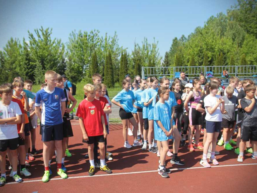 Hrubieszów: Najmłodsi szkolni lekkoatleci walczyli o awans do półfinału wojewódzkiego! [ZDJĘCIA]