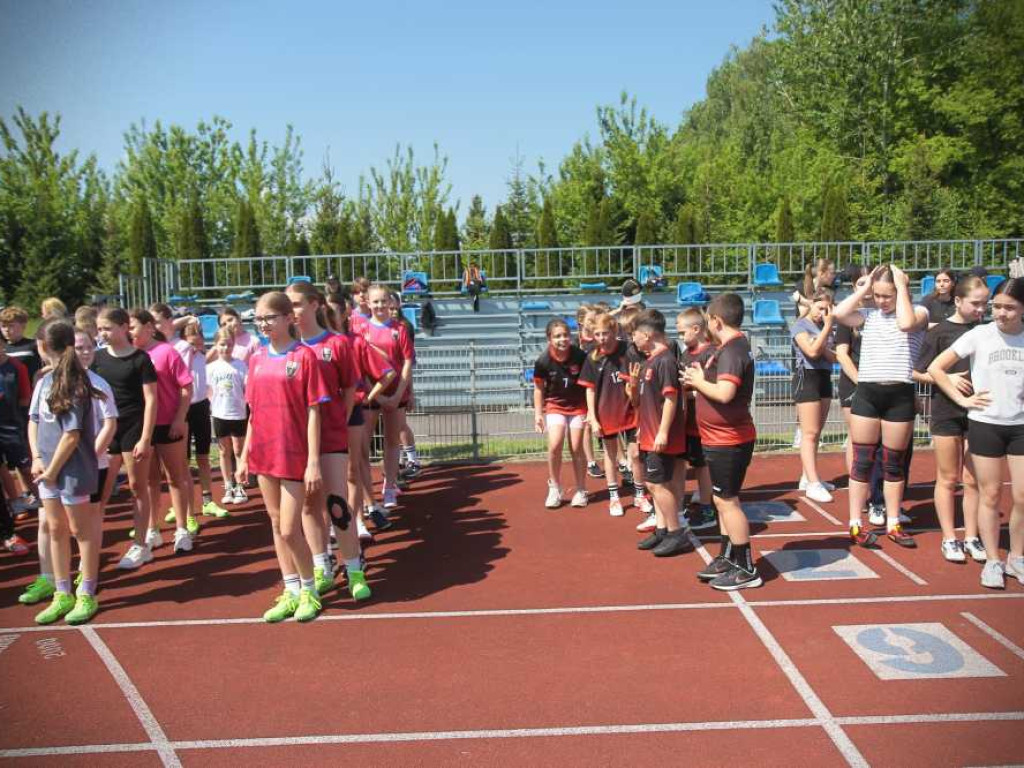 Hrubieszów: Najmłodsi szkolni lekkoatleci walczyli o awans do półfinału wojewódzkiego! [ZDJĘCIA]