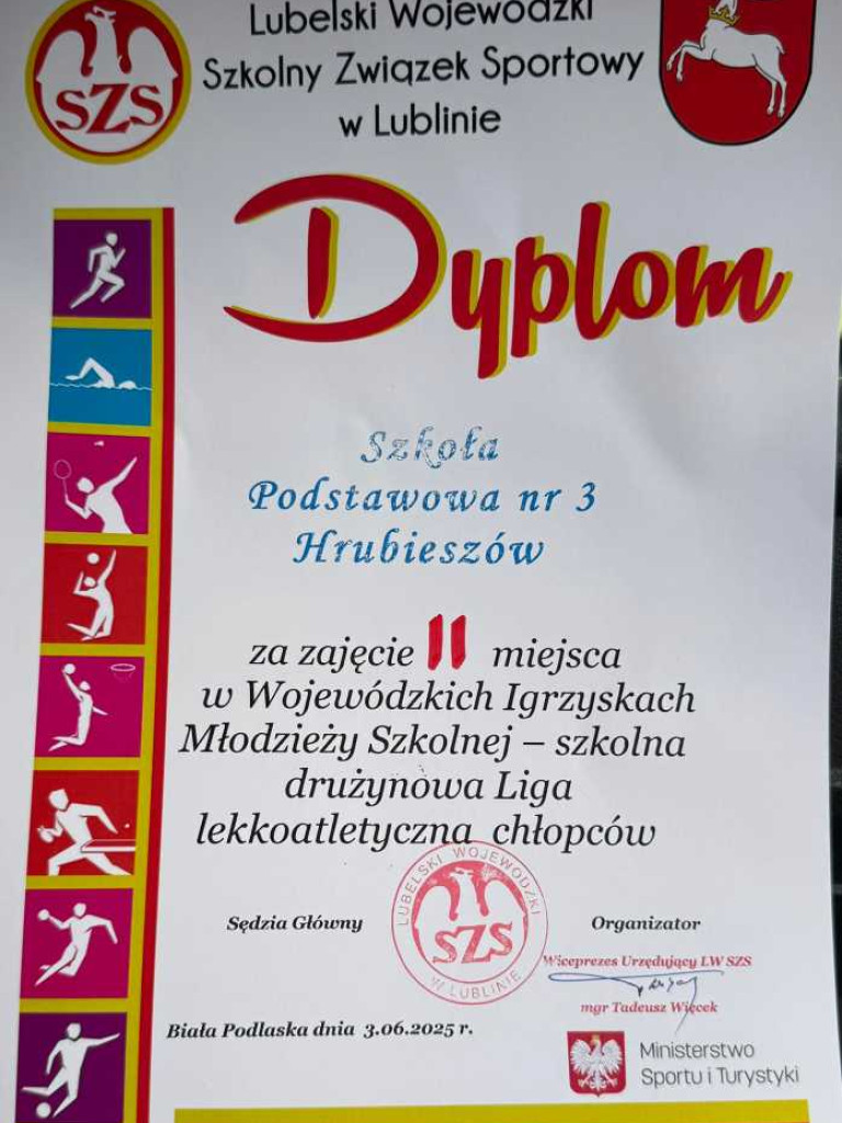 Sześć medali indywidualnie i srebro drużynowe w finale wojewódzkim! [ZDJĘCIA]