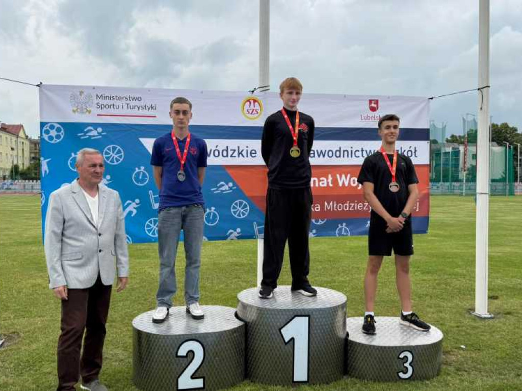 Sześć medali indywidualnie i srebro drużynowe w finale wojewódzkim! [ZDJĘCIA]