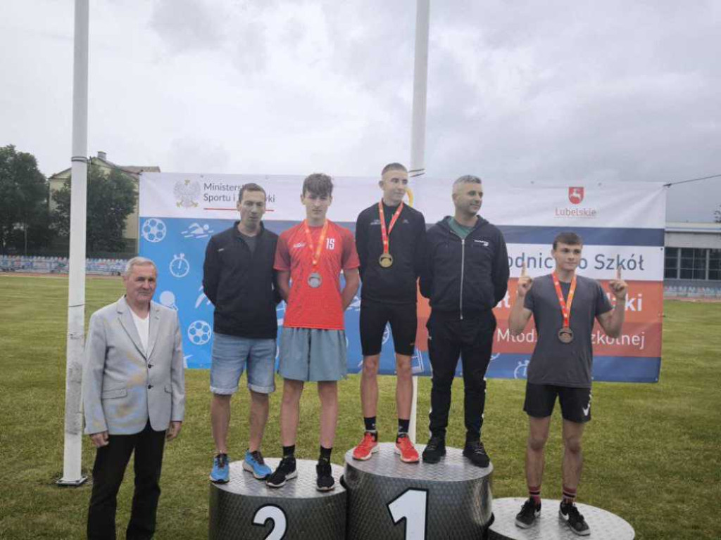 Sześć medali indywidualnie i srebro drużynowe w finale wojewódzkim! [ZDJĘCIA]