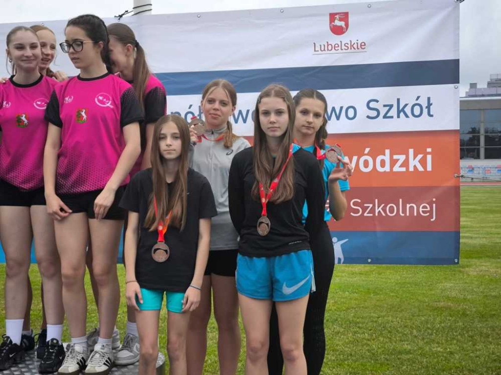 Sześć medali indywidualnie i srebro drużynowe w finale wojewódzkim! [ZDJĘCIA]