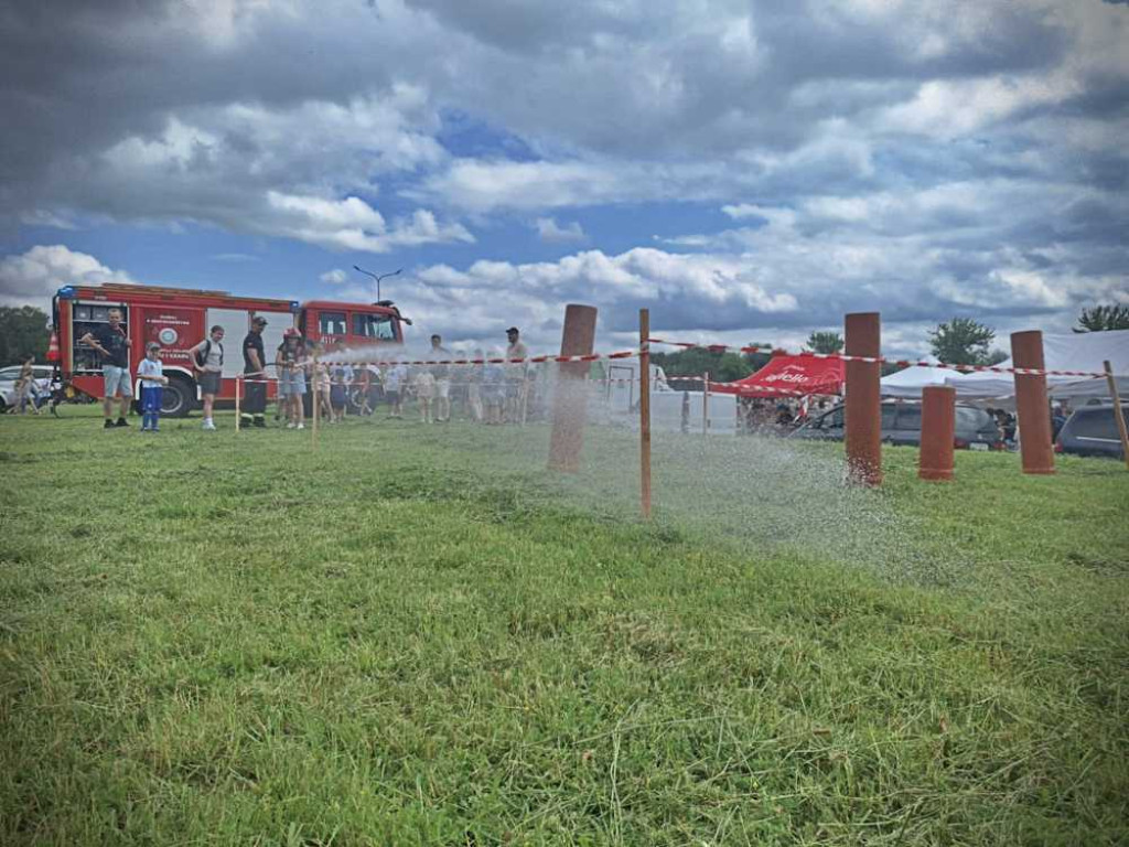 Hrubieszów: Mundurowy Dzień Dziecka - piana party na HOSiR [ZDJĘCIA]