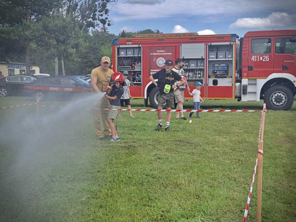 Hrubieszów: Mundurowy Dzień Dziecka - piana party na HOSiR [ZDJĘCIA]
